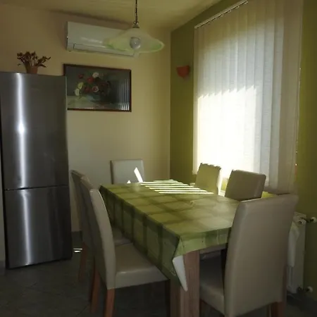דירה Petra Apartmanhaz בדקסוניטומאי