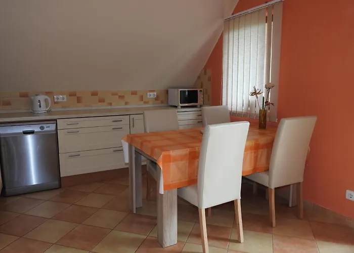 Petra Apartmanhaz Apartamento *
