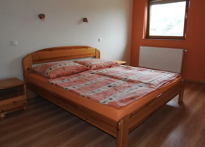 Petra Apartmanhaz Apartamento