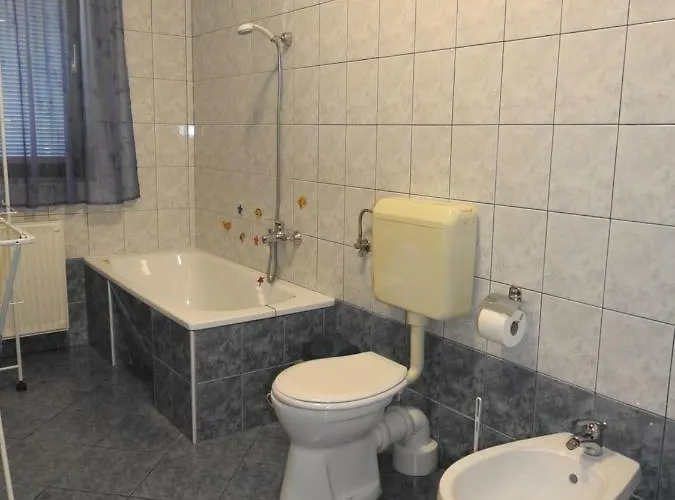 Petra Apartmanhaz Apartamento *